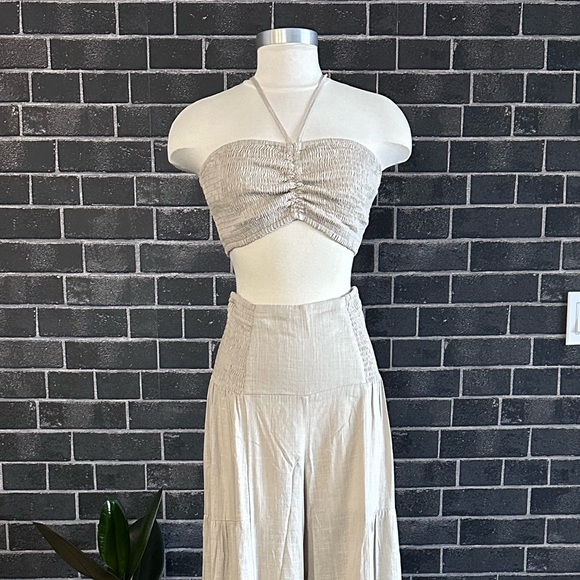 CHIC LINEN HALTER TOP & WIDE LEG PANT SET - Picture 3 of 12